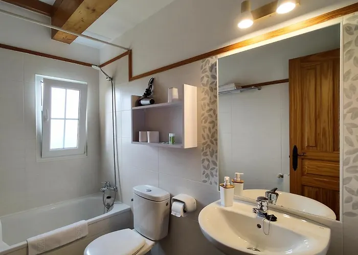 Apartamentos Corona * Comillas